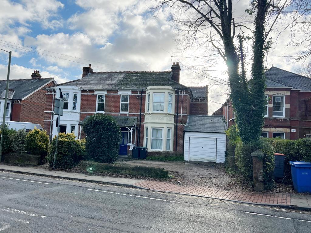 Lot: 5 - PAIR OF FLATS FOR INVESTMENT -